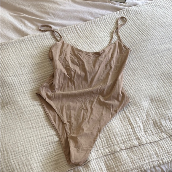 Stone Fox Swim - Picture 1 of 6
